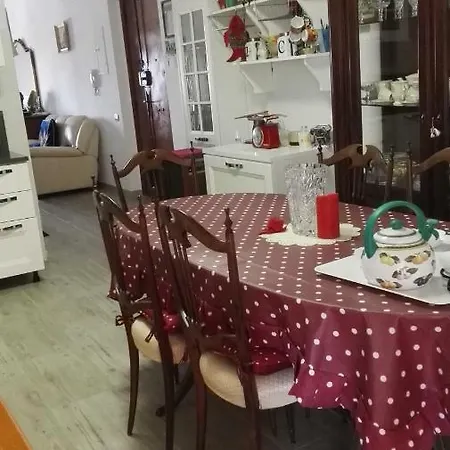 Vilma House 홈스테이 만프레도니아